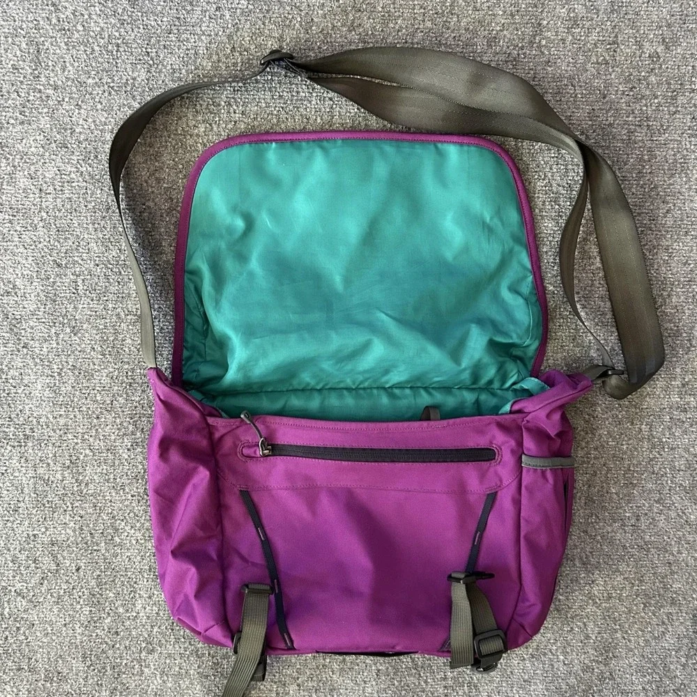 Patagonia Bag Purple MiniMass Courier Laptop Travel Soft Case Shoulder Work